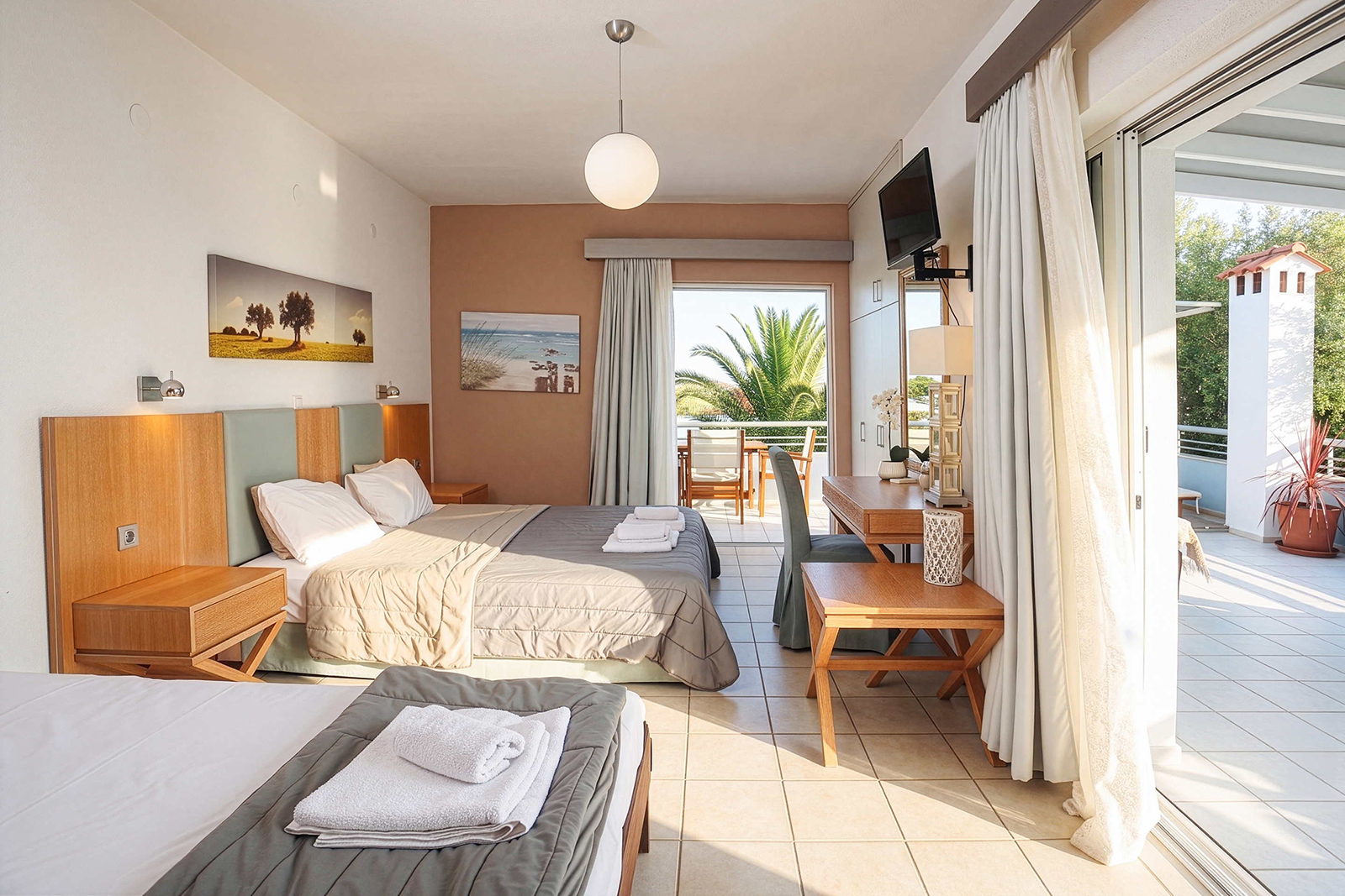 Luxury Terrace Studios Hotel Kapsohora Inn