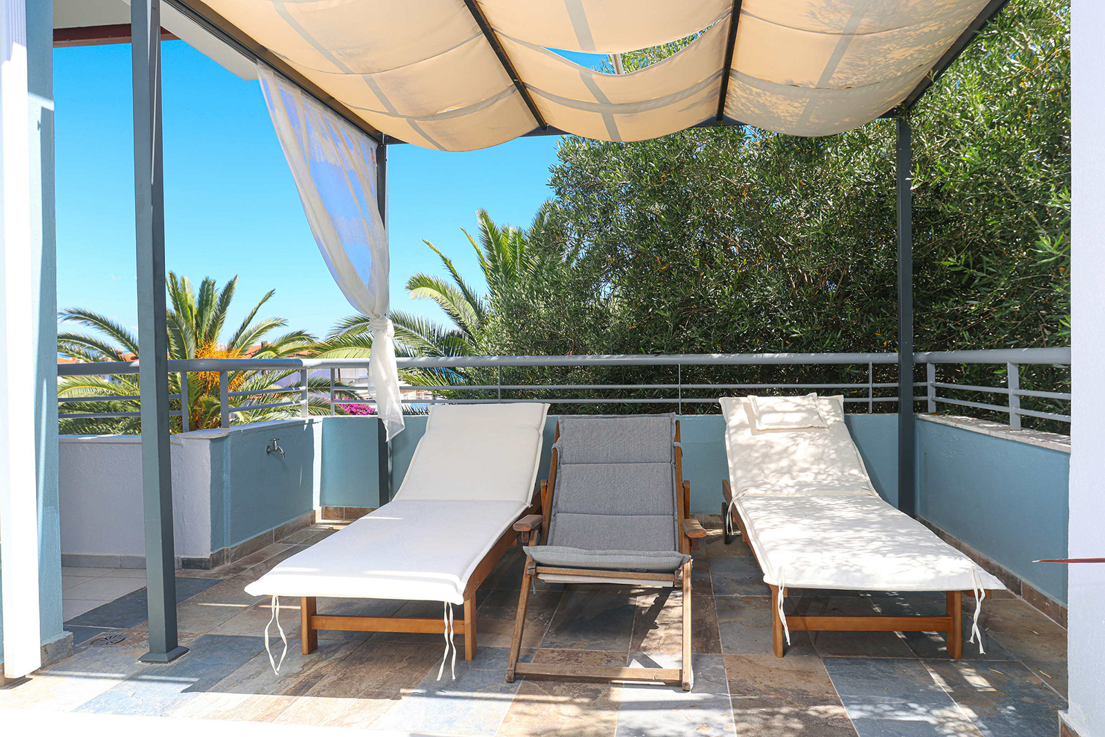 Luxury Terrace Studios Hotel Kapsohora Inn