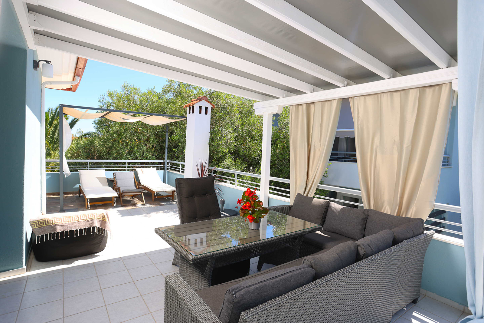 Luxury Terrace Studios Hotel Kapsohora Inn