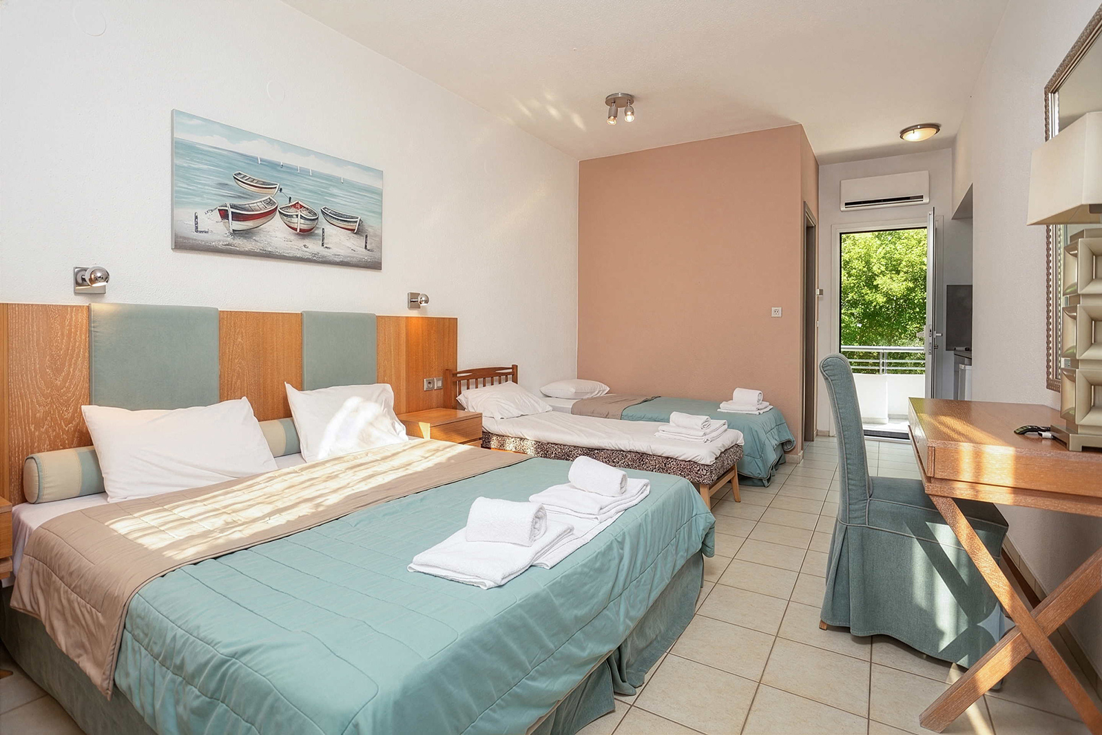 Studios Hotel Kapsohora Inn